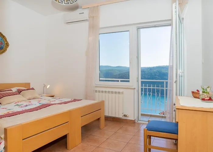 아파트 Pretty 1bdr App,great Sea View,41 라벡
